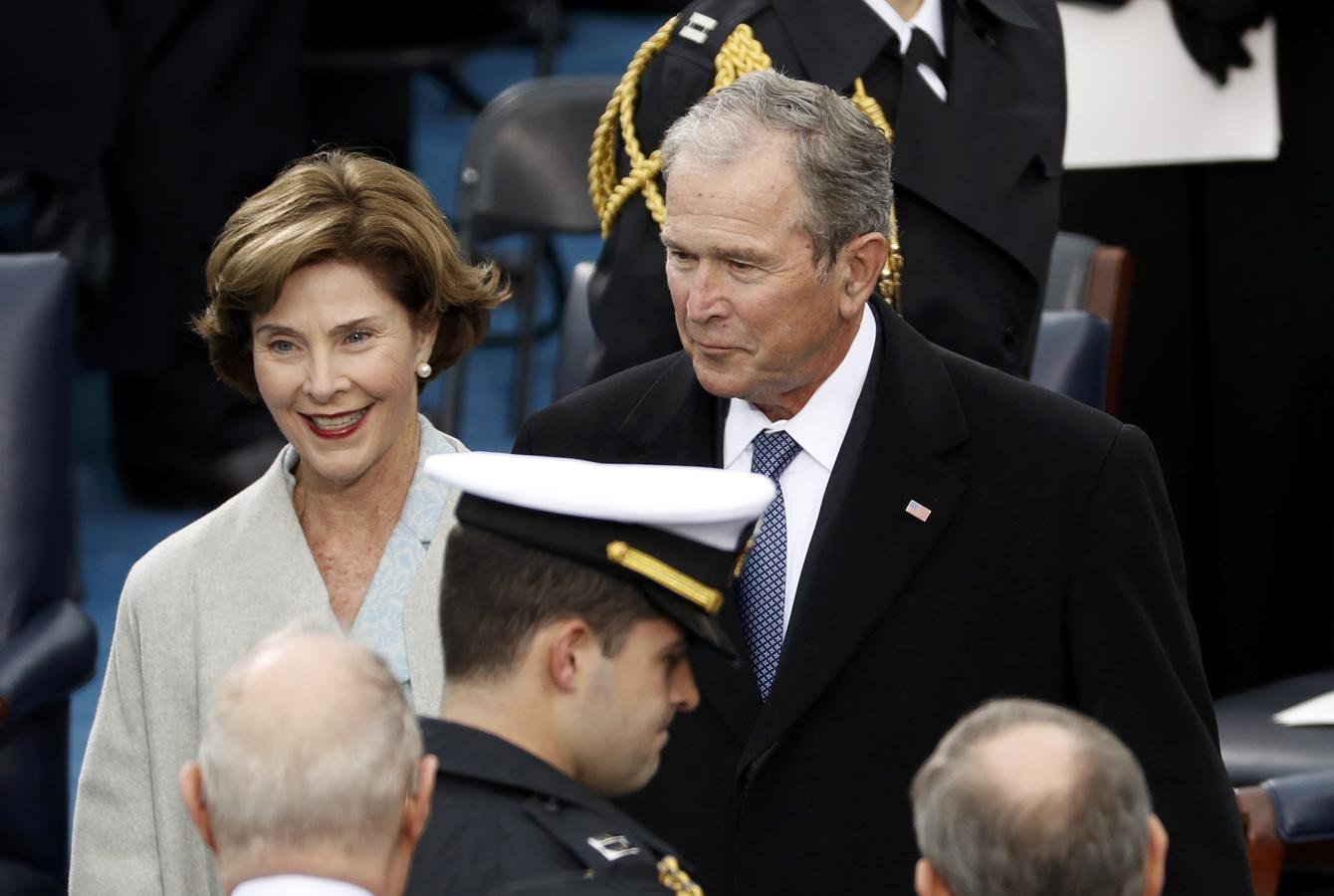 George Bush y su esposa Laura.