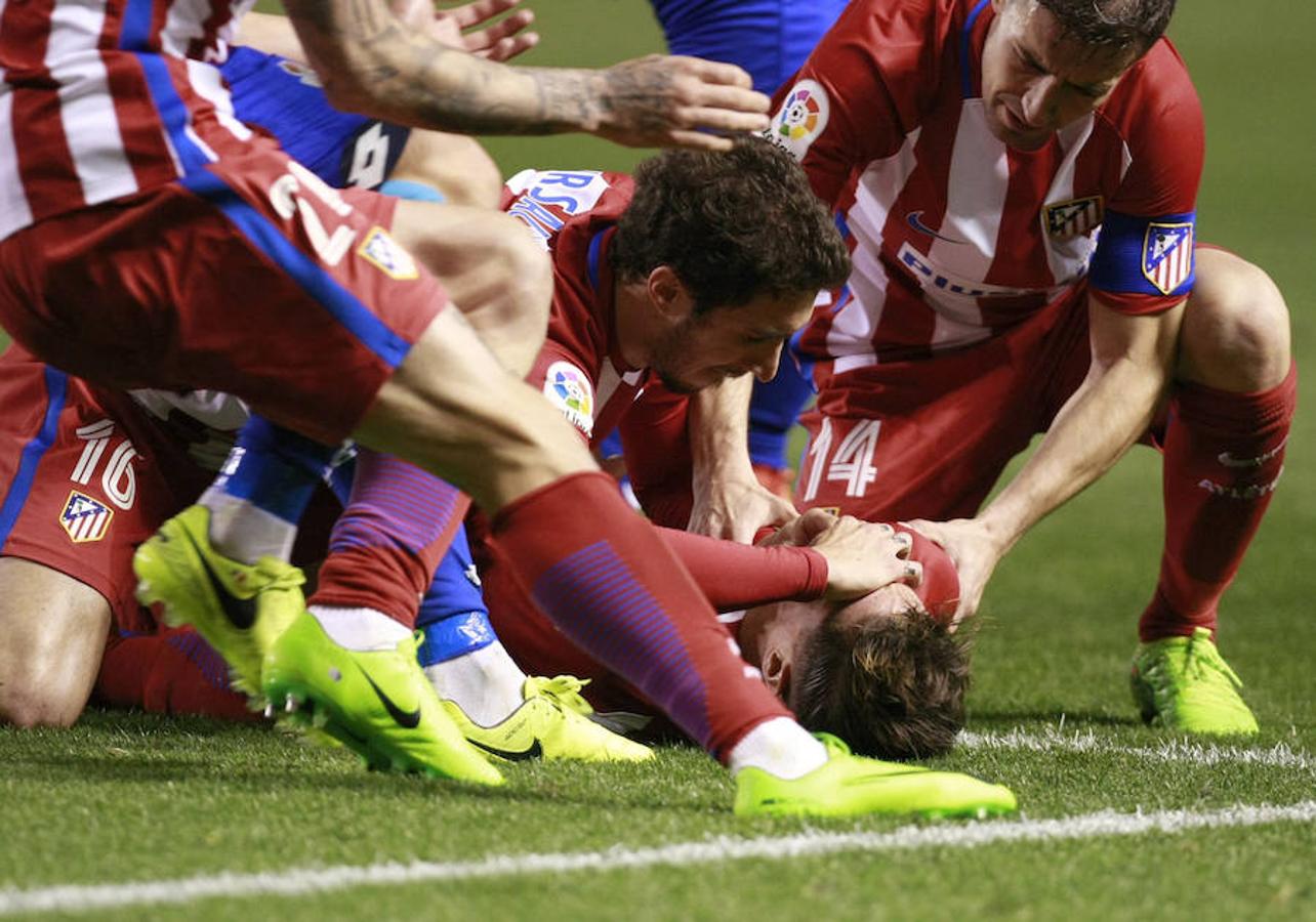 Fernando Torres deja en vilo a Riazor