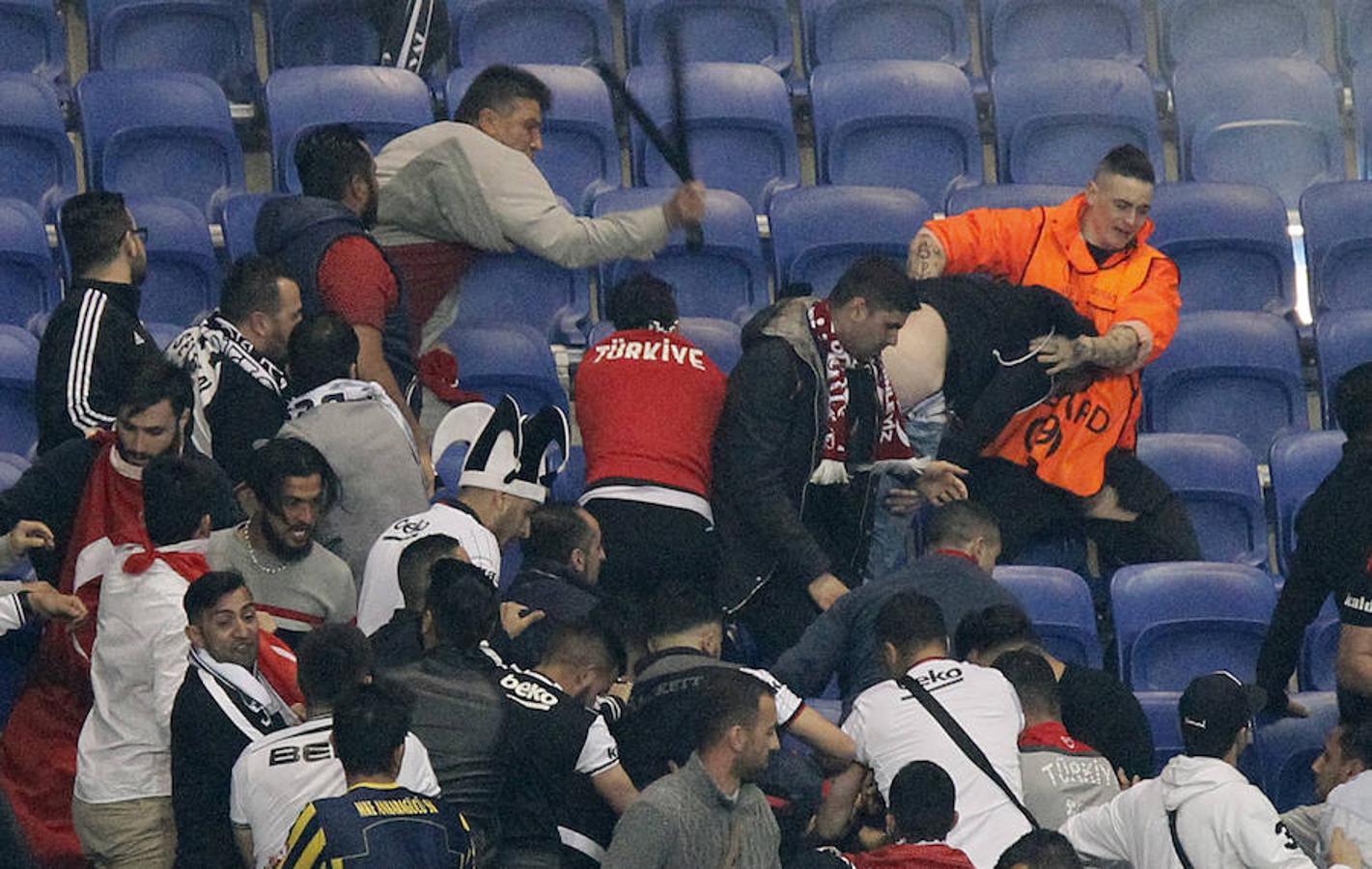 Violentos incidentes antes del Lyon-Besiktas