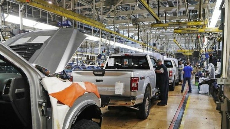 Trump elimina los límites de emisiones a los coches para ahorrar miles de millones a la industria