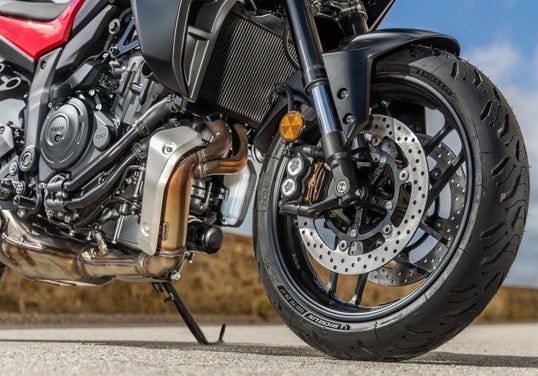 Prueba Yamaha Tracer 7 Y-AMT 2026