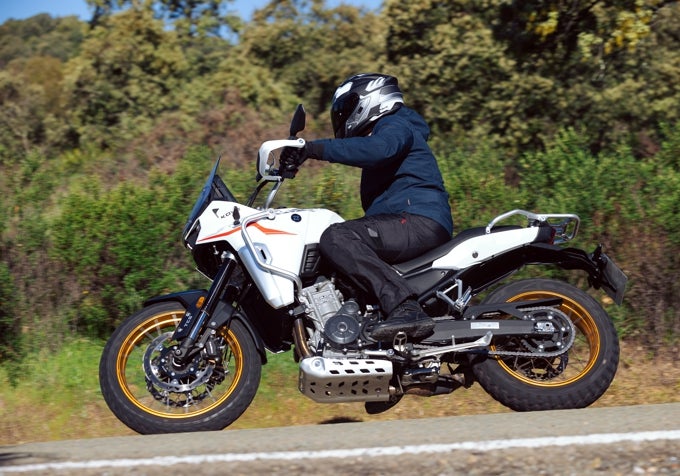 Prueba Kove 800X GT