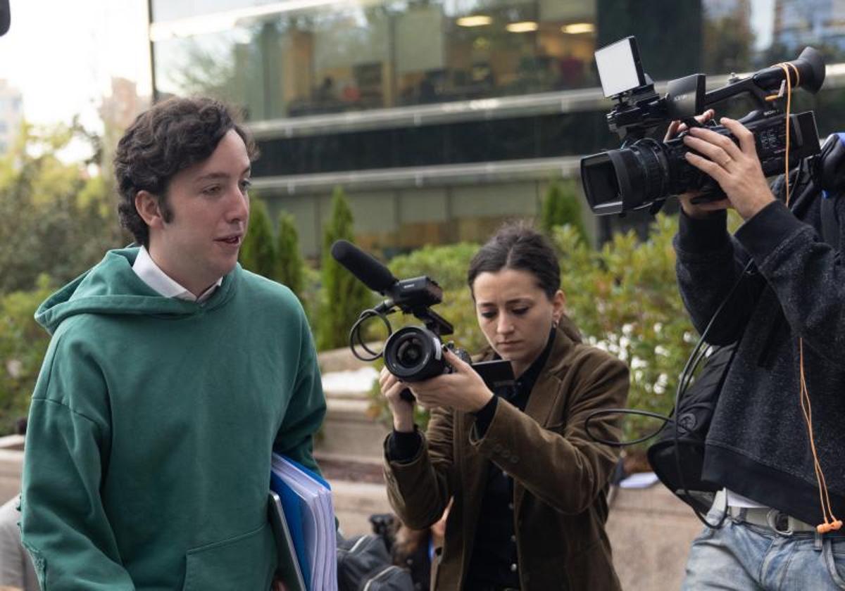 El Pequeño Nicolás' entrando en el juzgado