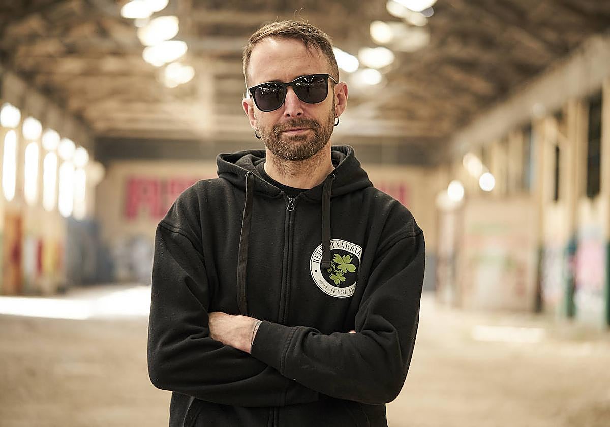 Toni Mejías , del grupo valenciano de rap Los Chikos del Maíz, contó sus problemas con la anorexia en 'Hambre' (Aguilar), publicado hace dos años