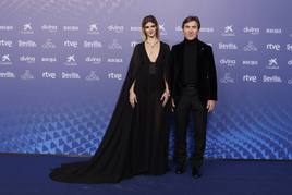 Los presentadores de la gala, Clara Lago y Antonio de la Torre, en los Goya de Sevilla