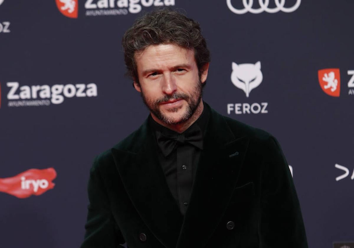 Diego Martín posa a su llegada a la alfombra roja de los Premios Feroz, el pasado 28 de enero.