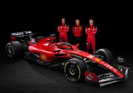 Ferrari saca el SF23 a pista en una presentación para enamorar a los 'tifosi'