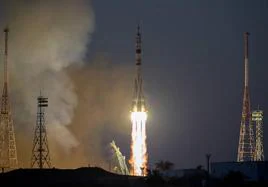 Lanzamiento de la nave Soyuz MS-23 hacia la Estación Espacial Internacional.