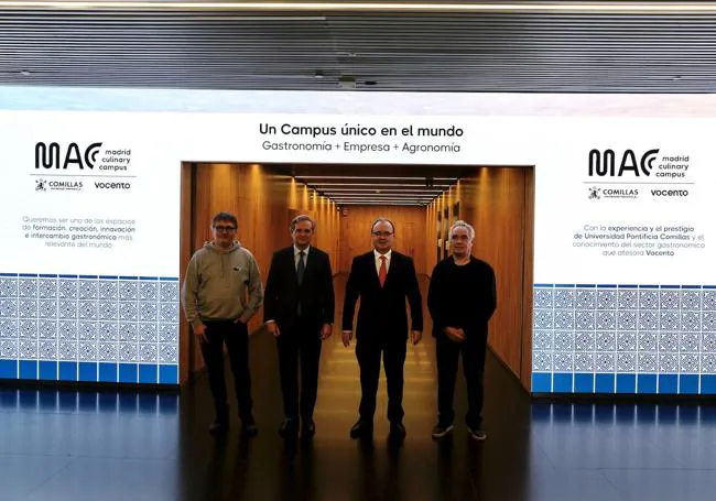 The chef Andoni Luis Aduriz;  Ignacio Ybarra, president of Vocento;  Enrique Sanz, rector of the Comillas Pontifical University and chef Ferran Adrià