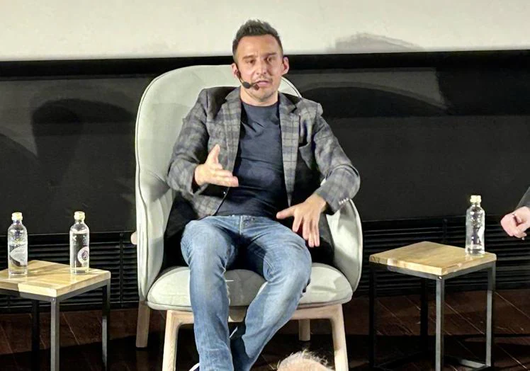 Alejandro Amenábar en la presentación del libro 'Amenábar, el valor de contar historias' en la Academia de Cine.