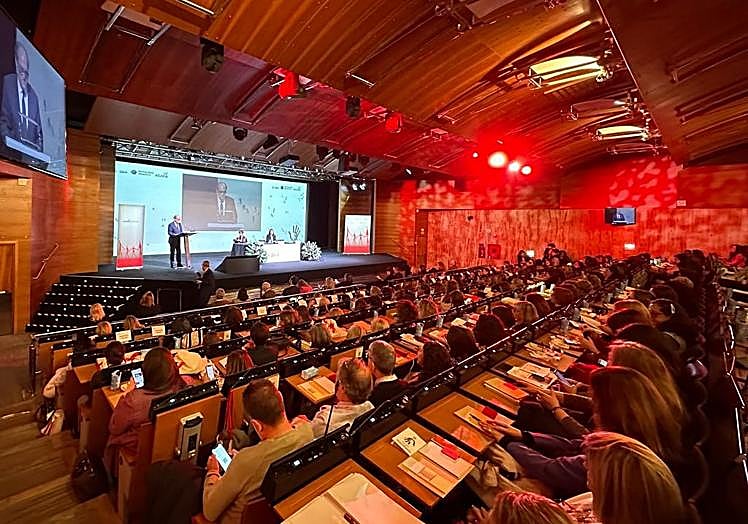 Ángel Gabilondo, Defensor del Pueblo, en la inauguración este viernes de las jornadas de los abogados de familia.