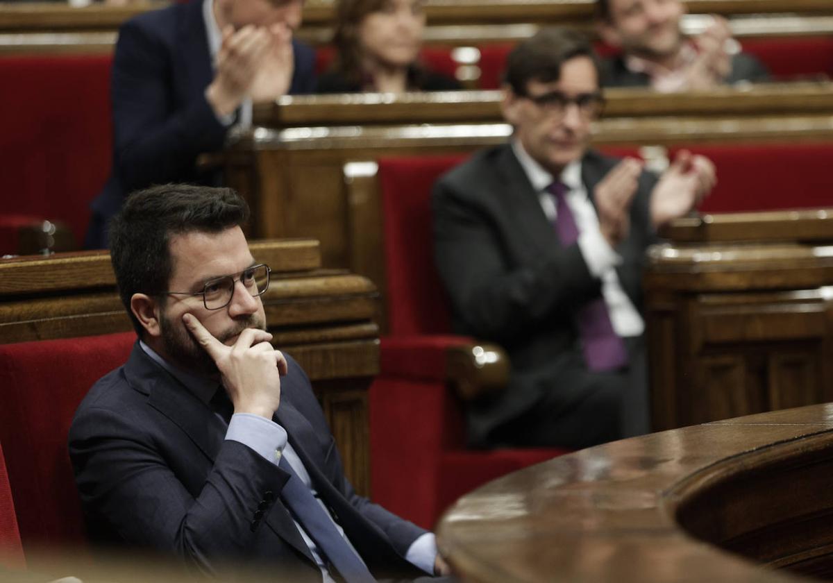 El presidente de la Generalitat, Pere Aragonès, y el líder del PSC, Salvador Illa