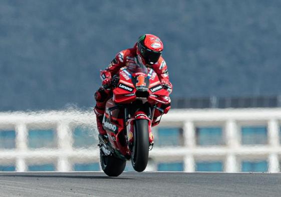 Francesco Bagnaia, durante la última jornada de entrenamientos de pretemporada en Portimao.