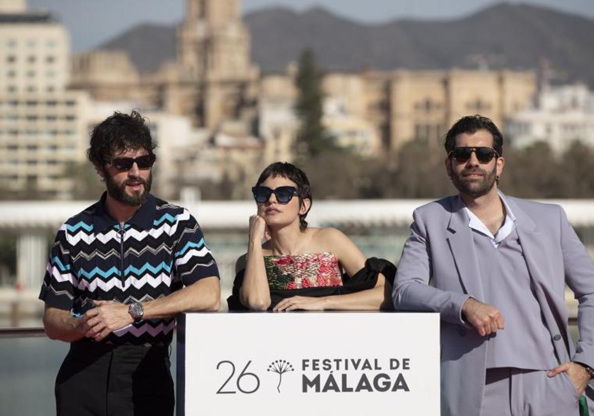 Los actores Javier Rey, Verónica Echegui y Tamar Novas