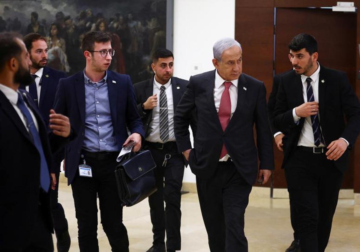 El primer ministro israelí, Benyamin Netanyahu, antes de partir este miércoles a Berlín.