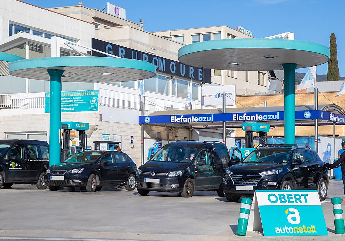 Estaciones de servicio y lavado de vehículos