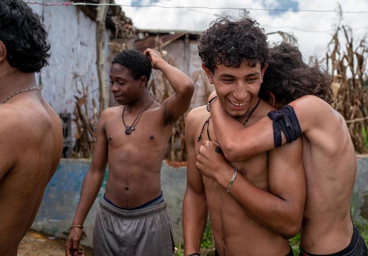 'Los reyes del mundo': Concha de Oro a la Colombia libre