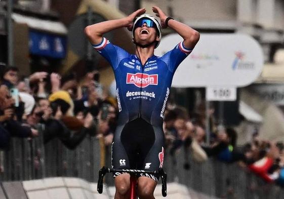Van der Poel pisa la huella de su abuelo Poulidor en la Milán-San Remo