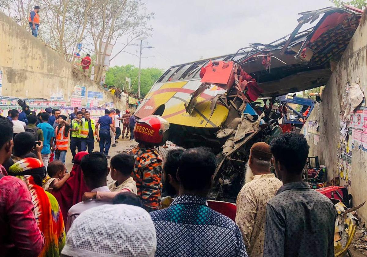 Tragédie au Bangladesh : 20 morts dans un accident de bus