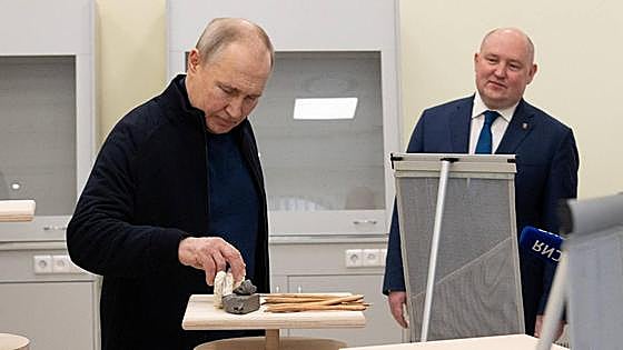 Putin visita Crimea por primera vez desde el inicio de la guerra