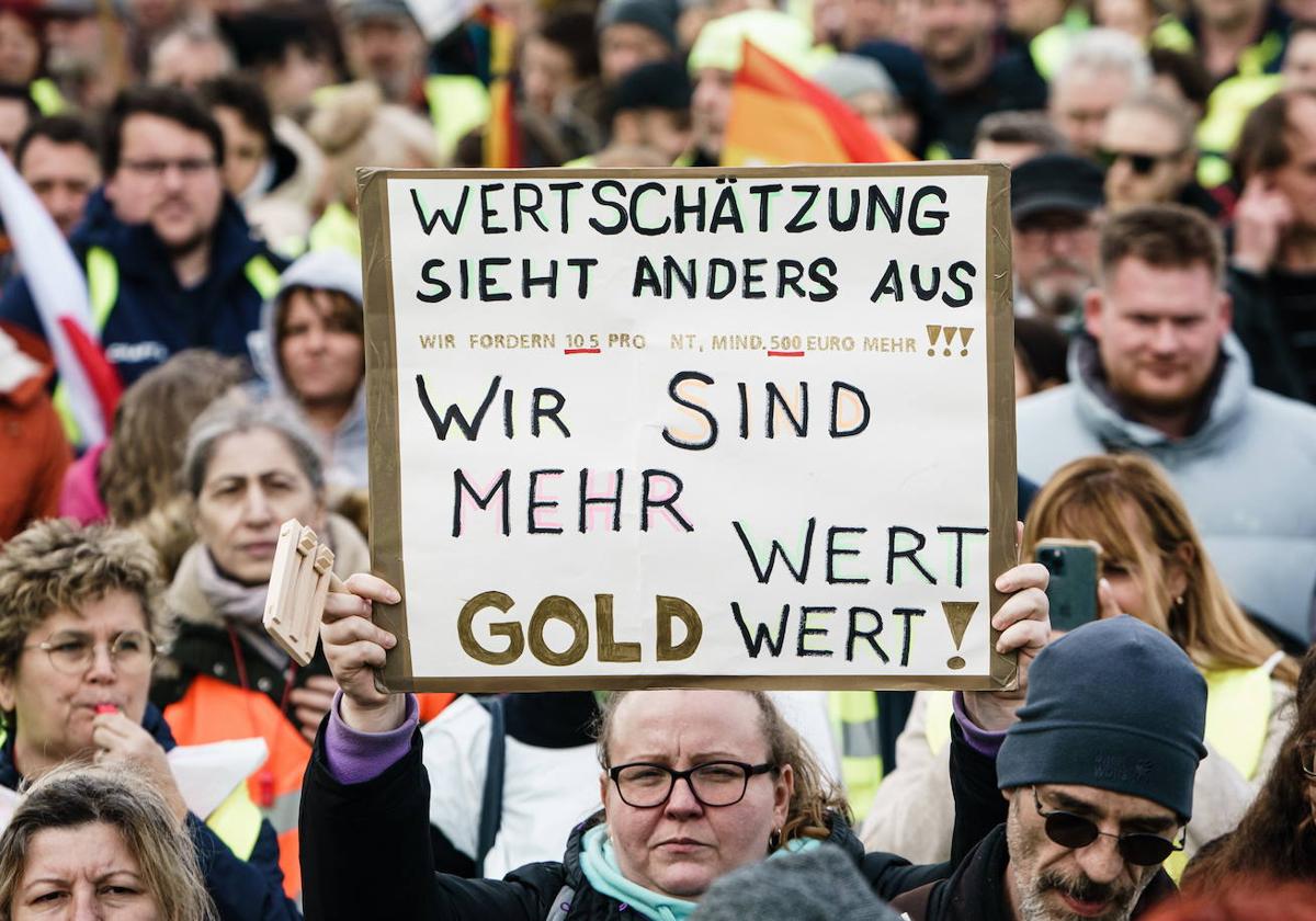 Berlín ha sido escenario de una manifestación como aperitivo de la huelga del próximo lunes.