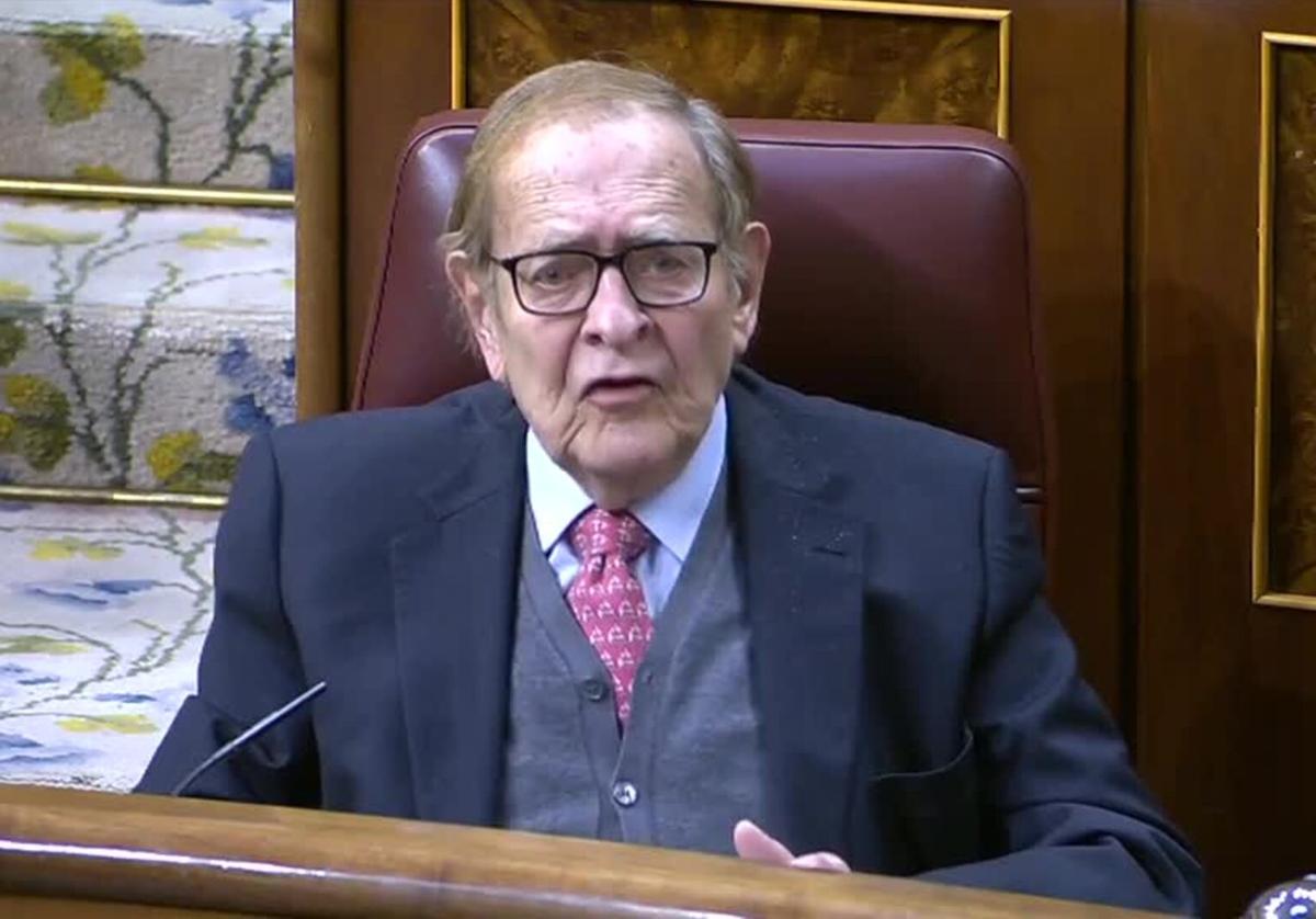 Ramón Tamames, durante la moción de censura.