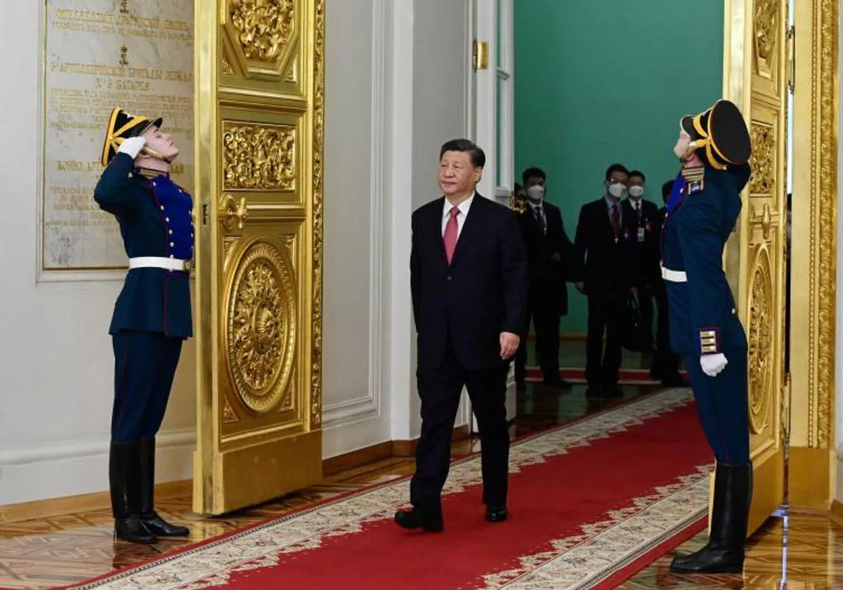 Xi Jinping, a su llegada el pasado martes al Kremlin para la cumbre con Vladímir Putin sobre el plan de paz chino.