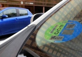 Los distintivos medioambientales de la DGT regularán el acceso a las ciudades en las ZBE