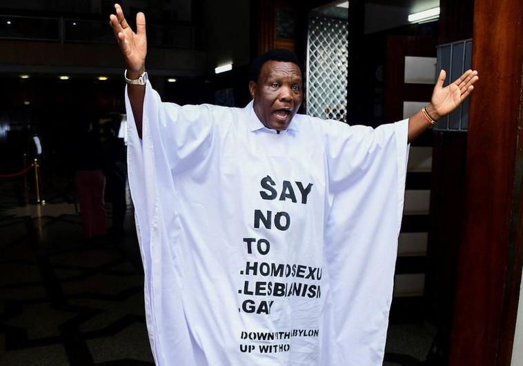 Uganda prevé castigar a los homosexuales incluso con la pena de muerte