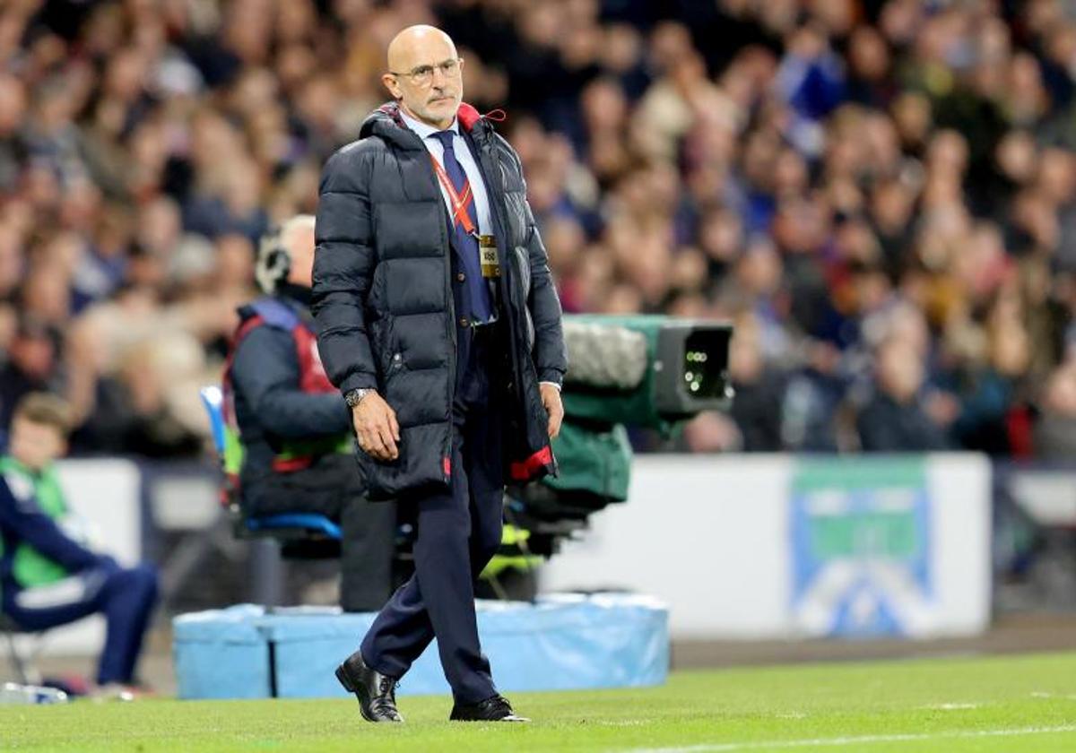 Luis de la Fuente, durante el Escocia-España en Hampden Park.