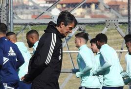 Pacheta, pensativo durante un entrenamiento del Valladolid.