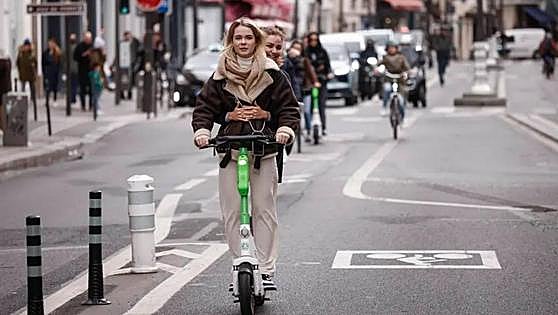 París prohibirá los patinetes eléctricos compartidos