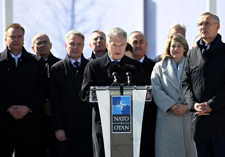 El presidente finlandés, Sauli Niinisto, durante la ceremonia de adhesión a la OTAN celebrada este jueves en Bruselas.