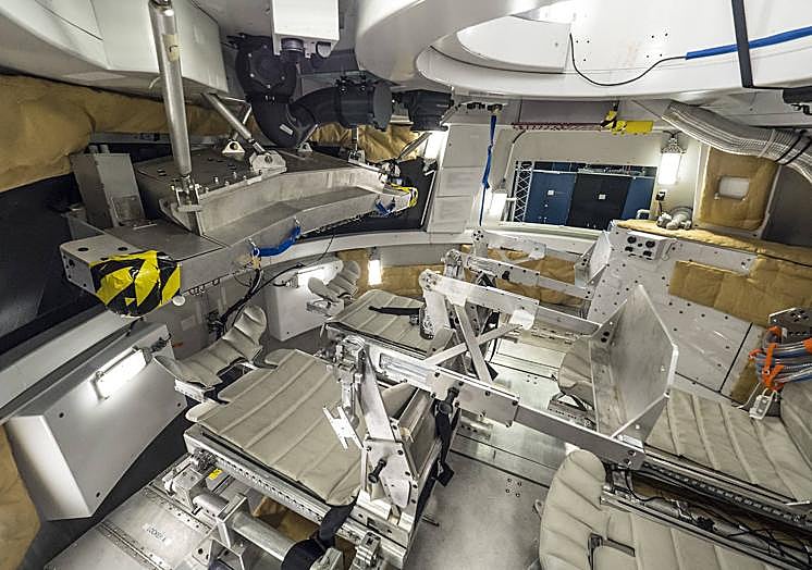 Interior de la maqueta Orion Medium Fidelity en el Centro Espacial Johnson en Houston..