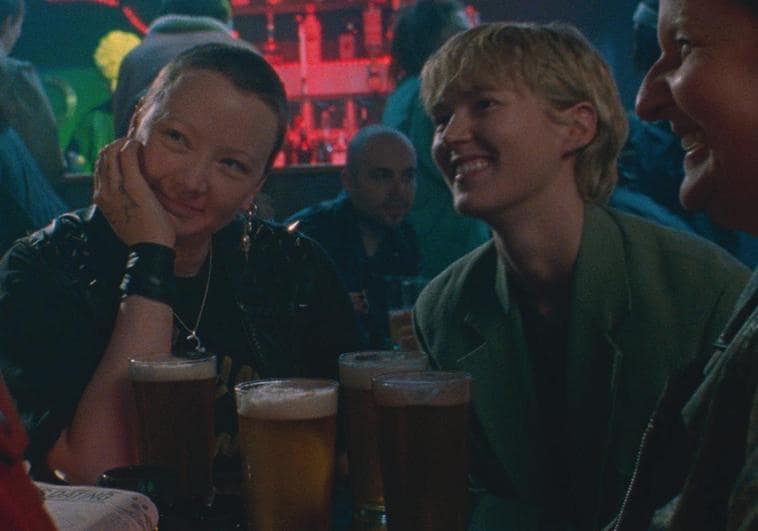 Kerry Hayes y Rosy McEwen en 'Blue Jean', ya en los cines españoles.