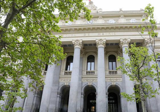 Fachada de la Bolsa de Madrid.