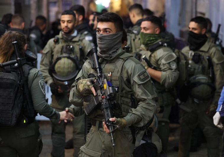 Israel recibe un ataque de 34 cohetes desde Líbano