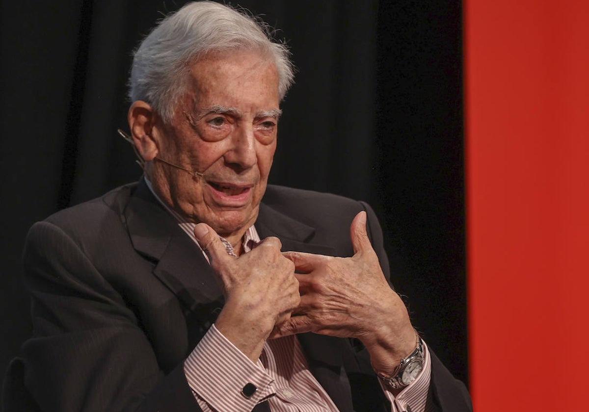 Mario Vargas Llosa en el Instituto Cervantes.