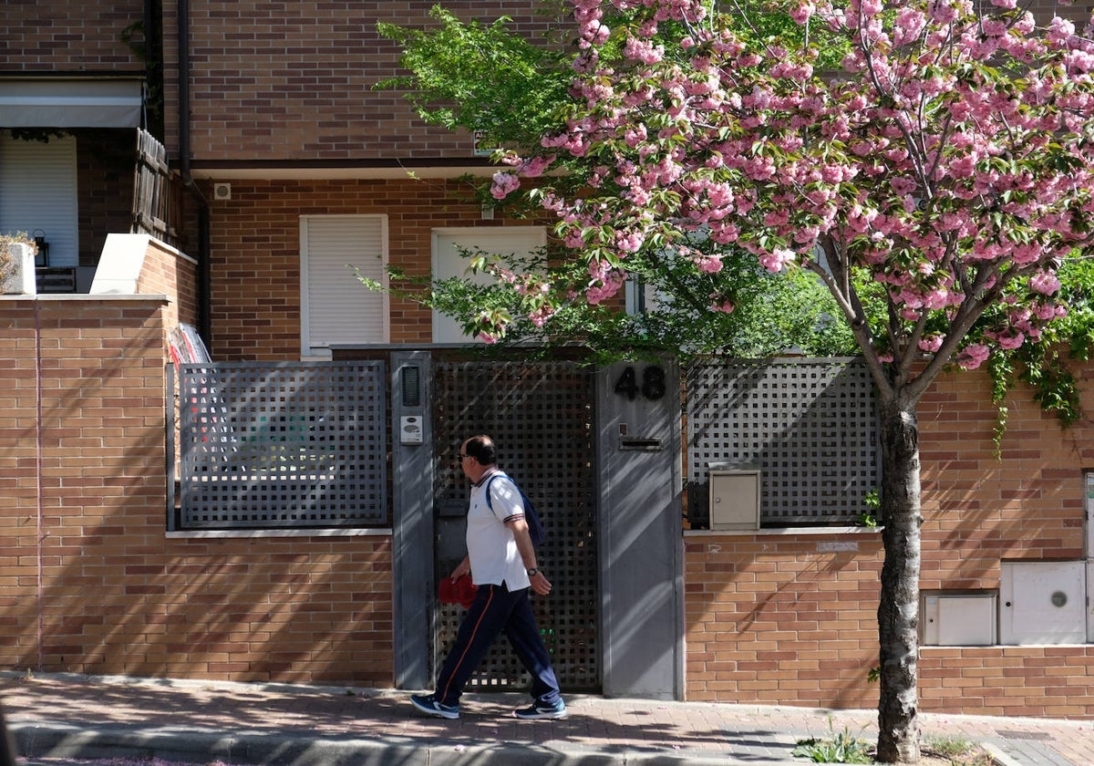 Chalet donde vivían los ocho niños maltratados por el médico Domingo S.