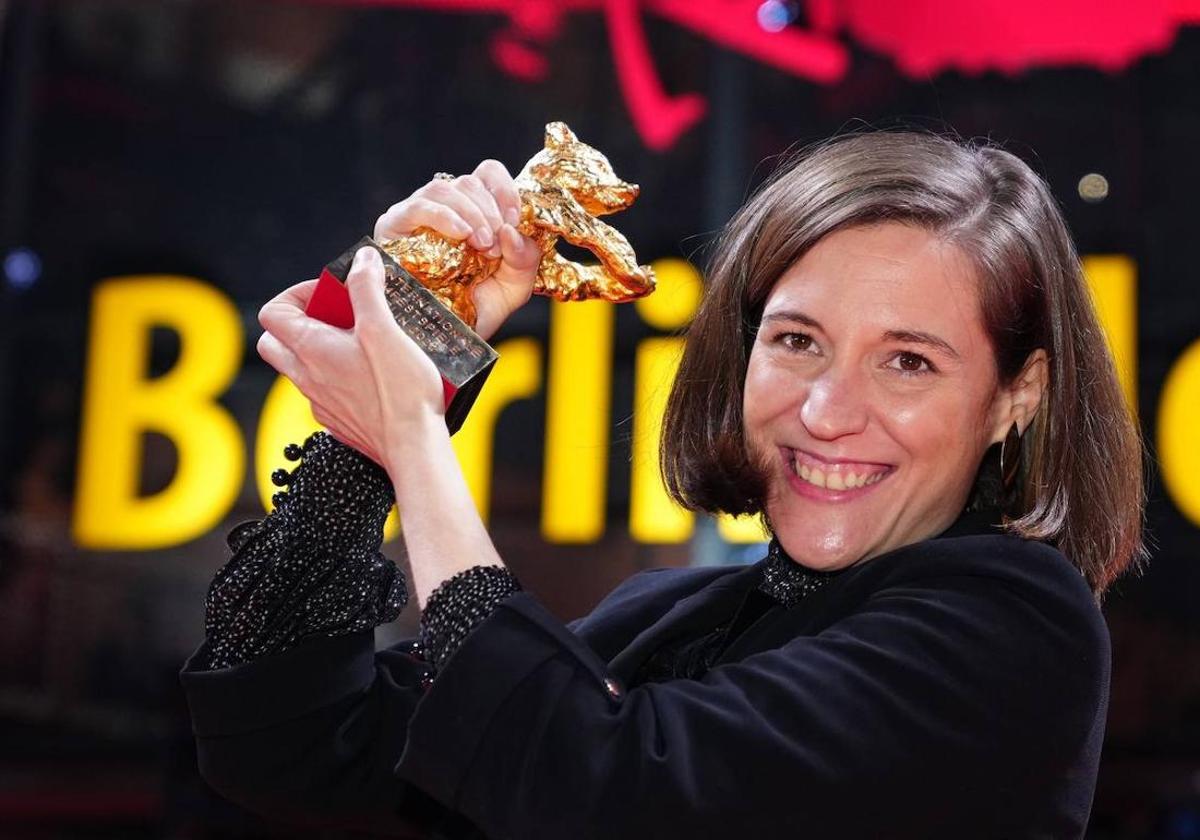 Carla Simón ganó el Oso de Oro de la Berlinale con 'Alcarràs'.