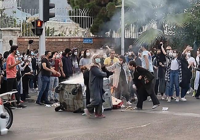 Las protestas de mujeres iraníes contra el velo en Teherán