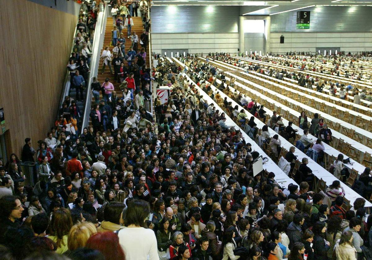 Aspirantes a una plaza de empleo público en Barakaldo.