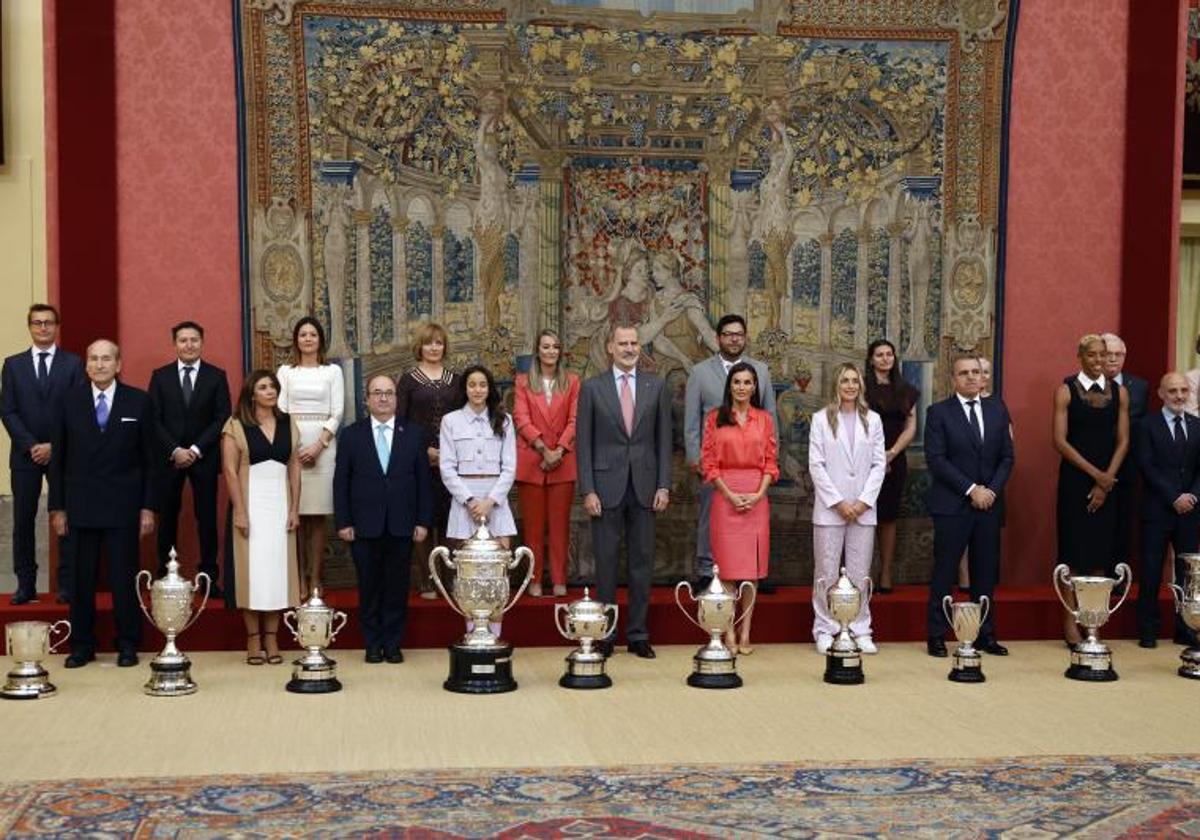 Jon Rahm y Alexia Putellas reciben los Premios del Deporte 2021 en El Pardo