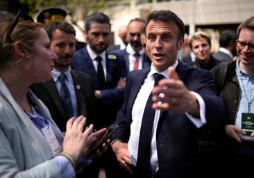 Las caceroladas ensombrecen la gira nacional de Macron para reconciliarse con los franceses