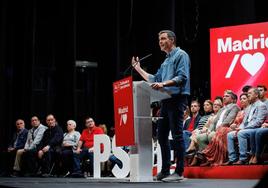 Pedro Sánchez, este sábado, durante un acto del partido en Fuenlabrada.