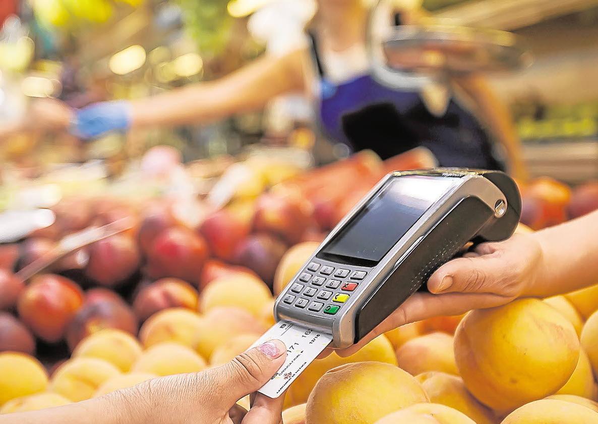 La industria alimentaria pisa el freno por los mayores costes y la moderación del consumo