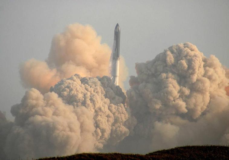 El Starship destrozó la plataforma de lanzamiento. ¿Está en riesgo la vuelta a la Luna en 2025?