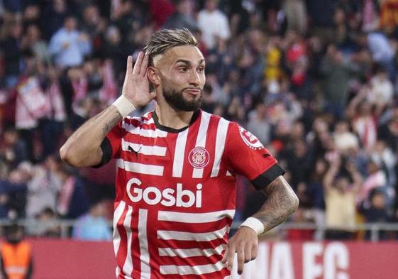 'Taty' Mariano José Castellanos celebra uno de sus cuatro goles al Real Madrid.