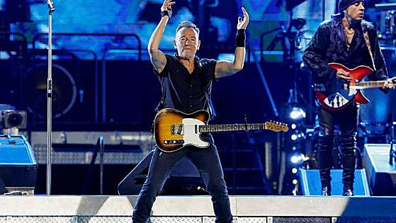 Springsteen exhibe su poderío musical en Barcelona al comienzo de su gira europea