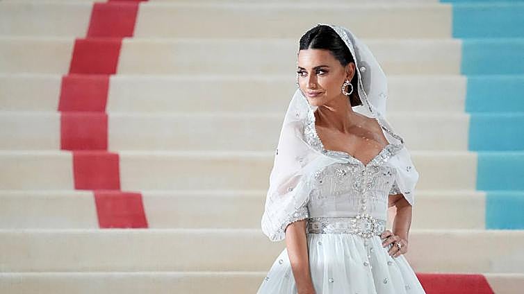 Glamour y estrellas en un vivo homenaje a Lagerfeld